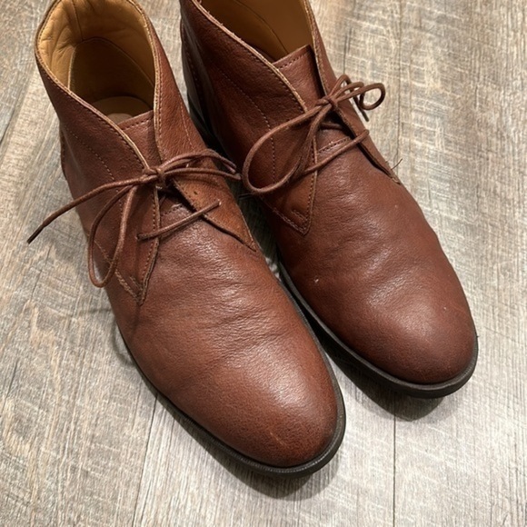Clarks Chukka Mens British Tan Leather lace up ankle boots size 10.5 main image 5
